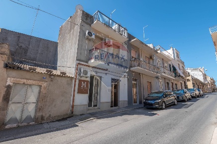 Foto Casa indipendente in Via Ferrucci, Pachino Centro di 72 m² in vendita