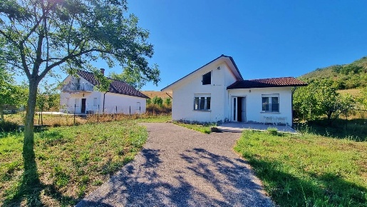 Foto Villa singola in San Giuseppe, Vallesaccarda di 120 m² con 5 locali