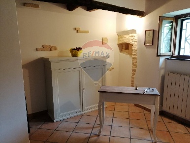 Foto Appartamento in Via Topinello, Foligno in vendita