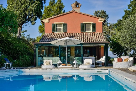 Foto Villa singola in Via Ponte Morotto, Pesaro Villa Fastiggi di 550 m²