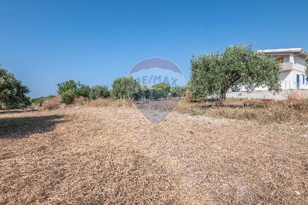 Foto Terreno residenziale in Via delle Gardenie, Pozzallo di 1600 m²