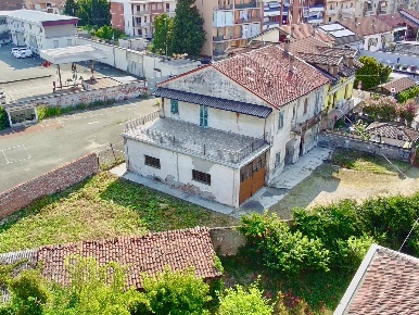 Foto Casa indipendente a Alessandria Cristo di 150 m² con 8 locali