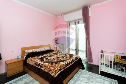 Foto Appartamento in Via Pieve Di Teco, Genova Pra' di 117 m² con 6 locali