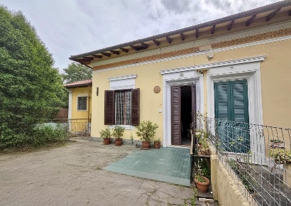Foto Casa indipendente a Pisa San Marco di 95 m² con 4 locali in vendita