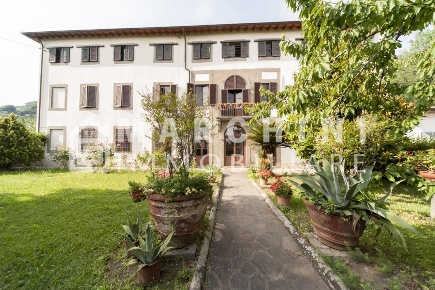 Foto Villa unifamiliare a Milano Cadorna - Castello di 1300 m² in vendita