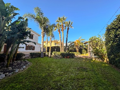 Foto Villa singola in Via del Pellicano, Siracusa Carrozziere - Sacramento
