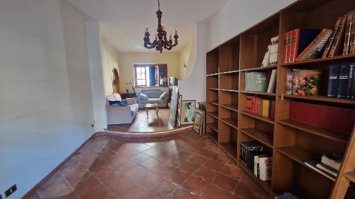 Foto Casa indipendente a Viareggio Centro di 140 m² con 7 locali in vendita