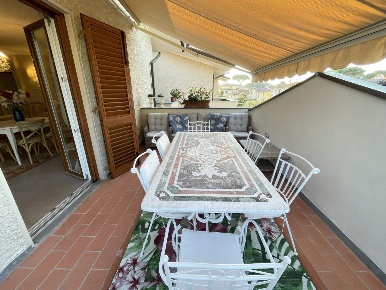 Foto Appartamento in Via foscolo 5, Pietrasanta di 80 m² con 3 locali