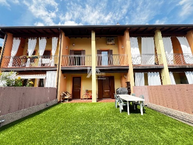 Foto Villa a schiera in VIA CARLO ALBERTO, Provaglio d'Iseo di 157 m²