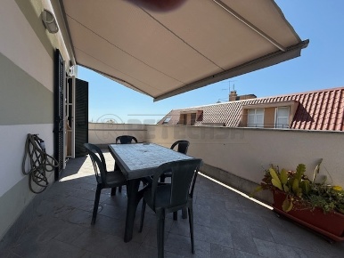 Foto Attico in Via Tito Minniti 3, Loano Centro di 70 m² con 4 locali