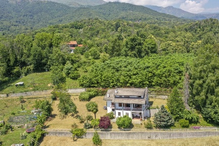 Foto Villa unifamiliare in via luinengo cossi 61, Borgiallo di 250 m²