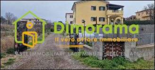 Foto Appartamento in via Grazia Deledda, Perfugas di 103 m² con 6 locali