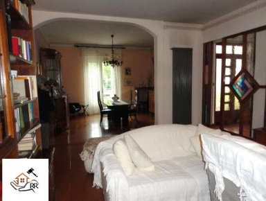 Foto Appartamento in Via San Lazzaro, Cornedo Vicentino Centro di 563 m²