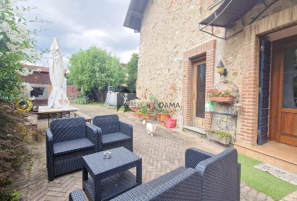 Foto Appartamento a Bedizzole Piazza di 320 m² con 7 locali in vendita