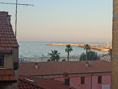 Foto Appartamento in Via Regina Elena 1, Civitanova Marche con 3 locali