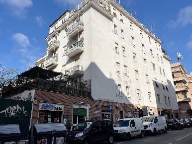 Foto Appartamento in Via Edoardo Jenner 20, Roma di 21 m² con 1 locali
