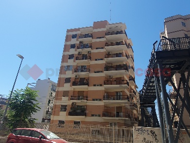 Foto Appartamento in Via Messapia 24, Bari Japigia di 90 m² con 3 locali