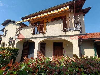 Foto Villa a schiera in Via Vai Cuggiono 1, Arconate Centro di 180 m²