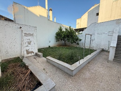 Foto Appartamento a Alessano Montesardo di 215 m² con 7 locali in vendita