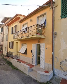 Foto Casa indipendente a Vicopisano Uliveto Terme di 107 m² con 4 locali