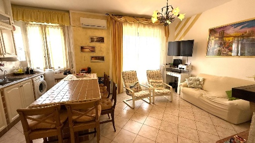 Foto Appartamento a Cecina Semicentro di 70 m² con 4 locali in vendita
