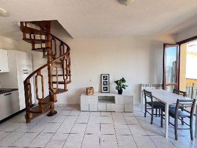 Foto Appartamento a Santa Maria a Monte Centro di 65 m² con 3 locali