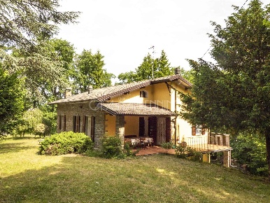 Foto Villa unifamiliare a Montefiorino La Verna di 120 m² con 4 locali