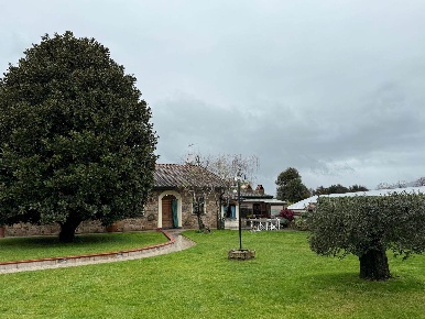 Foto Casa indipendente a Viareggio Piano di Conca di 150 m² con 6 locali