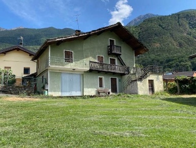 Foto Casa indipendente in Frazione Sptumian 96, Chambave di 112 m²