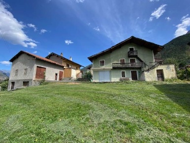 Foto Casa indipendente in Frazione Sptumian 96, Chambave di 112 m²