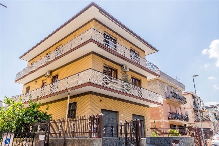 Foto Appartamento in Via San Massimiliano Kolbe  41, Roma Fidene di 187 m²