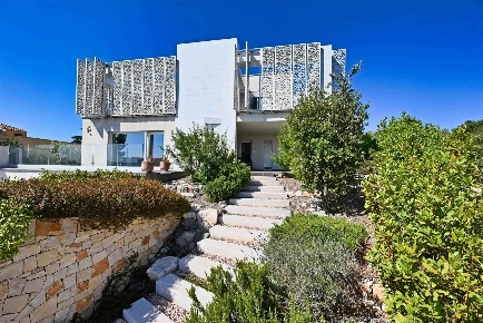 Foto Villa unifamiliare in Via Fratelli Bandiera  42, Putignano di 268 m²