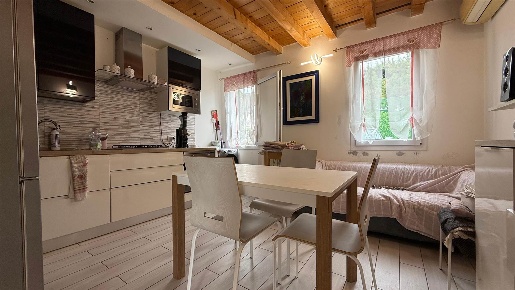Foto Villa bifamiliare in VIA ZINELLI 100, Mirano Mirano Paese di 80 m²