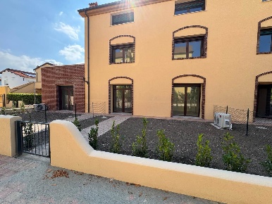Foto Appartamento in Via Aurelia 71, Rosignano Marittimo Vada di 63 m²