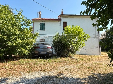 Foto Appartamento a Trecastelli di 95 m² con 4 locali in vendita