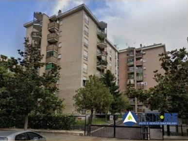 Foto Appartamento in Via Luchino dal Verme 116, Roma Anagnina di 67 m²