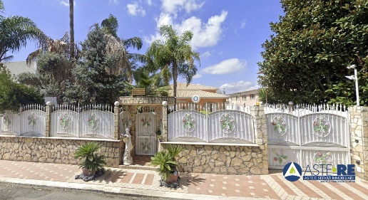 Foto Villa unifamiliare in VIA SARNO, Latina Quartiere Europa di 293 m²