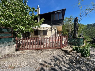 Foto Appartamento in via fagno, Marliana di 50 m² con 3 locali in vendita