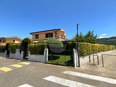 Foto Villa a schiera in Contrada Difesa, Pizzo di 80 m² con 4 locali