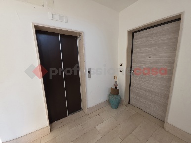 Foto Appartamento in Via Madonna delle Grazie 15-13, Taranto di 115 m²