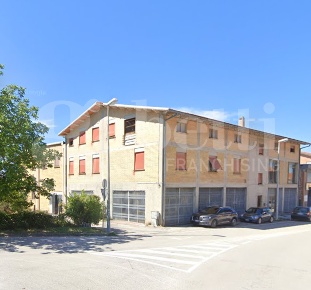 Foto Capannone industriale in Via B. Croce 38, Gubbio Centro di 1100 m²