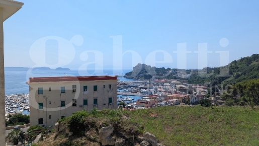 Foto Appartamento in Via Petronio 00, Bacoli Centro di 50 m² con 2 locali