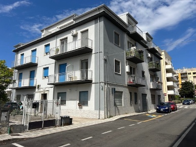 Foto Appartamento in Via DEI MARSI 162, Pescara Porta Nuova di 73 m²
