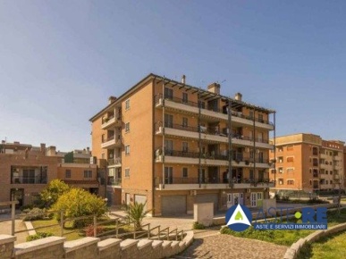 Foto Appartamento in Via Fraine 28 00132 Roma RM Italia, Roma in vendita