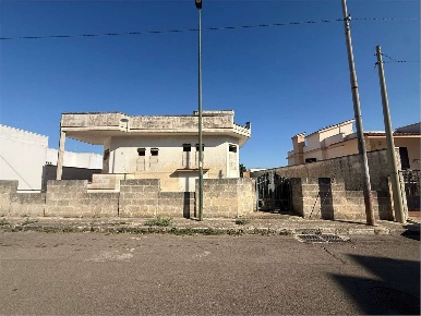 Foto Casa indipendente in Via Giuseppe Di Vittorio, Guagnano Centro