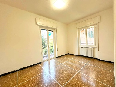 Foto Appartamento in Via del Carmelo, Rapallo Centro - Esterno Ferrovia