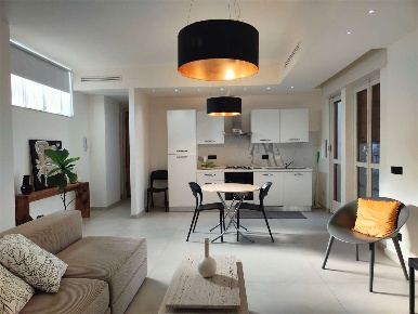 Foto Appartamento in Via Enrico Pantano 70, Catania di 110 m² con 3 locali