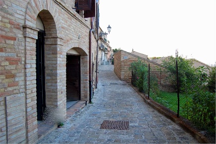 Foto Appartamento in Via degli Orti, Montelupone Centro di 78 m² in vendita