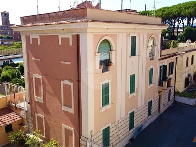 Foto Appartamento in Via Azone, Roma in vendita