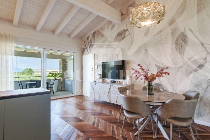 Foto Appartamento in Via Venezia, Desenzano del Garda Rivoltella di 130 m²